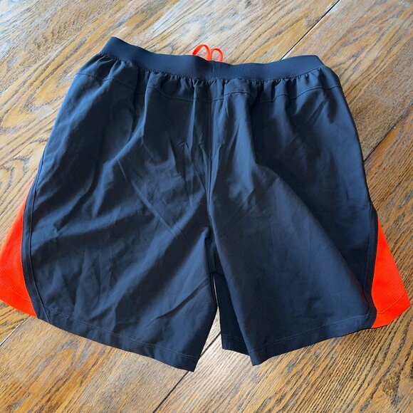 UNDER ARMOUR dk gray lined shorts/exc cond/worn once!/L /waist-15 across - Picture 6 of 6